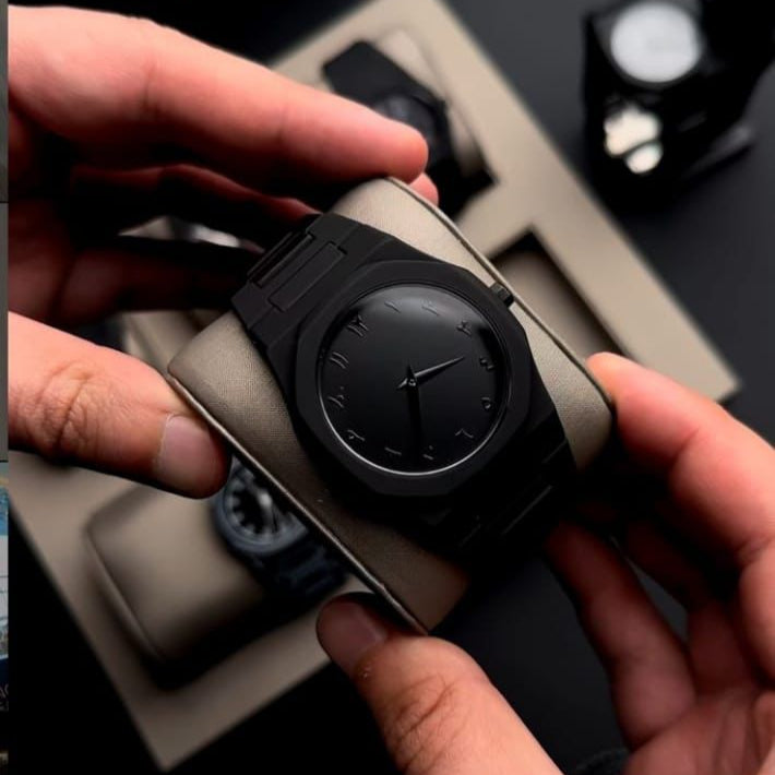 Arabic Aura Black  Watch Fiber Chain (44 Grams)