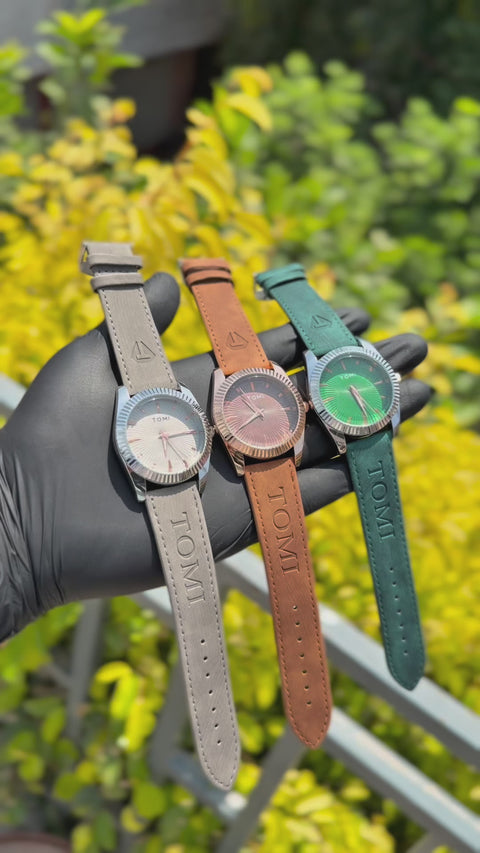 Leather Starp Watch  Premium Looking Decent Style